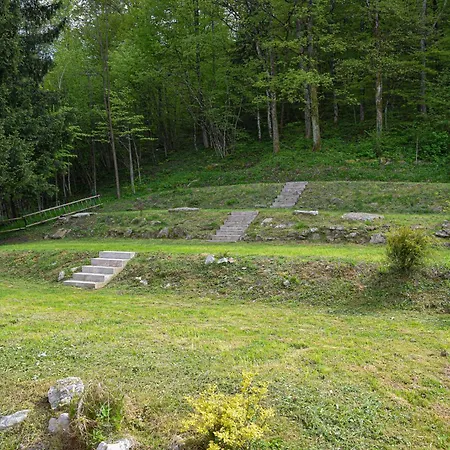 Κάμπινγκ Grajski Kamp - Pitch Your Own Tent